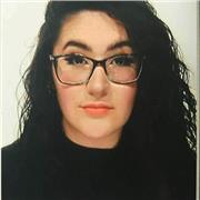 Profesora de arte (historia del arte, pintura, dibujo...) todo lo que engloba el ámbitos del arte. Clases para todas las edades. 
Estudiante de Bellas Artes en la Facultad de Murcia